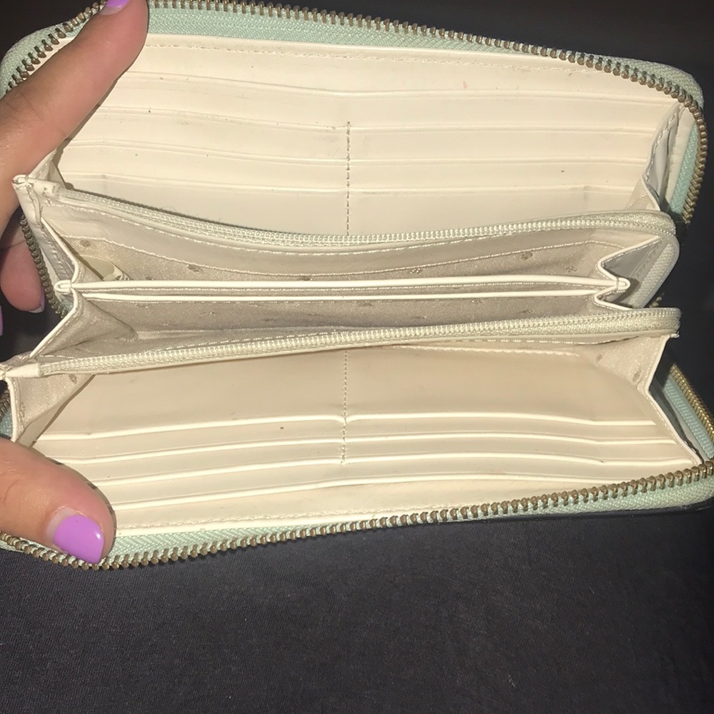 Kate Spade Mint Green Die Cut Full Zip Wallet - Picture 3 of 3